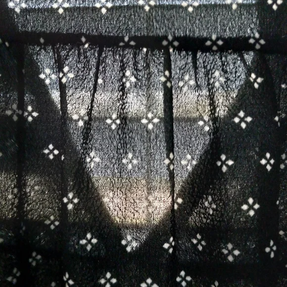 Torrid 2X V-Neck Crocheted Trim Sleeveless Tunic Top Plus - Picture 2 of 15